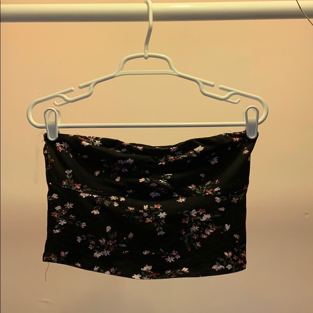 Floral strapless crop top